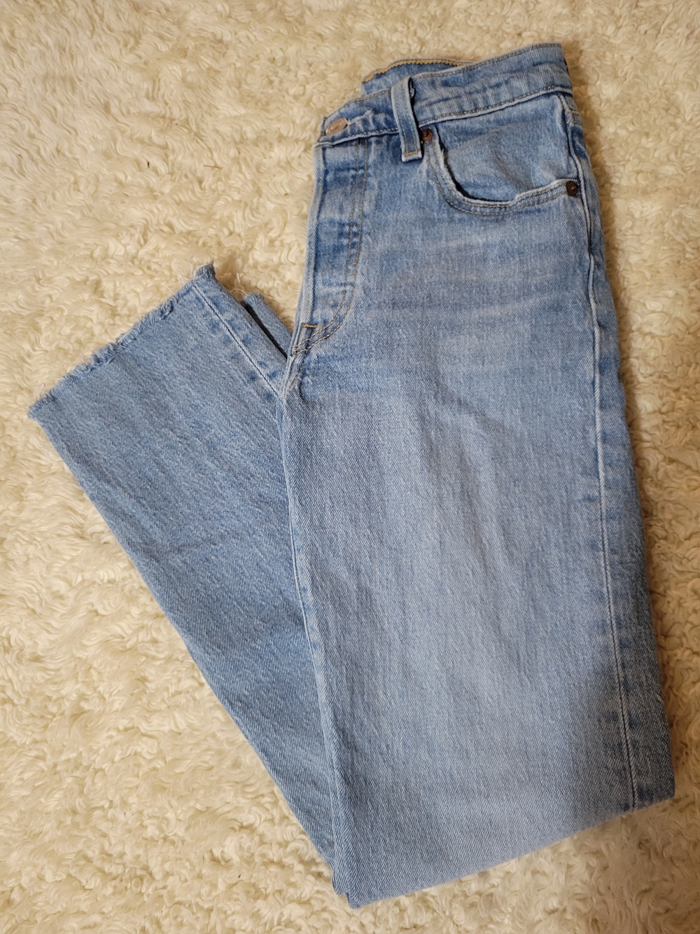 Levi's 501 Straight Leg Jeans | Size 23 | Inseam 24" - Picture 16 of 16